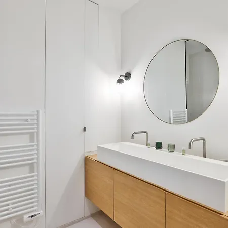 Appartamento Stylish 2br In Private Mansion At Rue De Passy Parigi