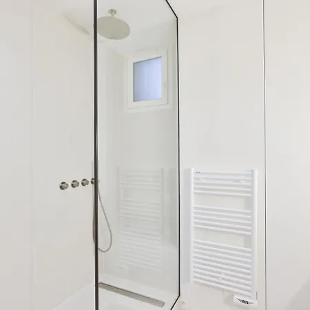 Stylish 2br In Private Mansion At Rue De Passy Appartamento
