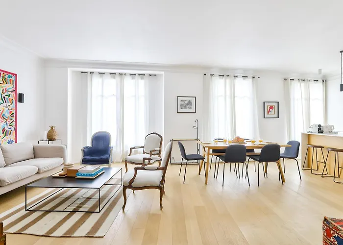 Stylish 2br In Private Mansion At Rue De Passy Παρίσι