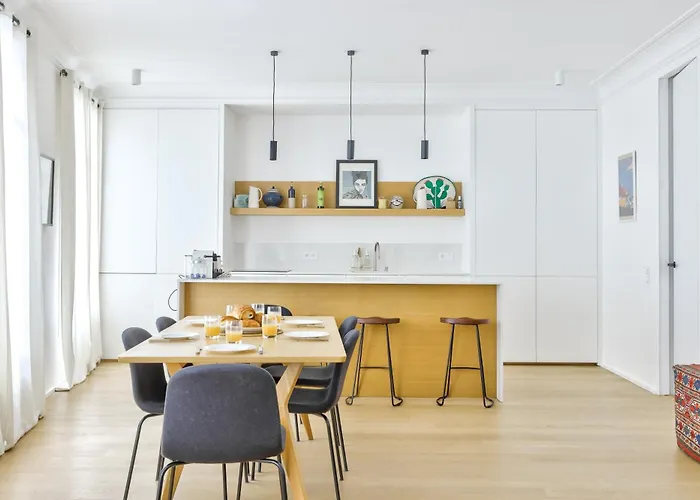 Διαμέρισμα Stylish 2br In Private Mansion At Rue De Passy Παρίσι