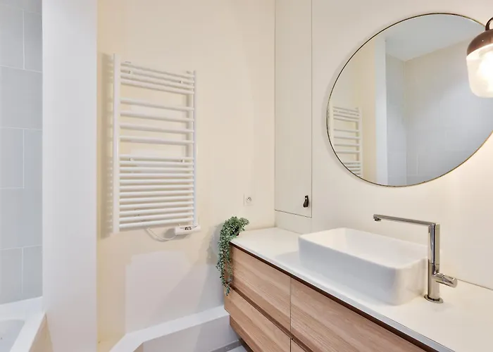 Διαμέρισμα Stylish 2br In Private Mansion At Rue De Passy