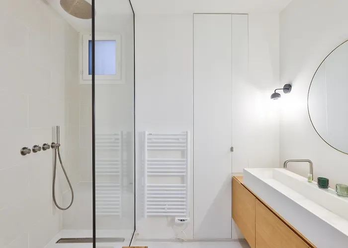 Stylish 2br In Private Mansion At Rue De Passy