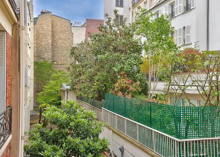Stylish 2br In Private Mansion At Rue De Passy *